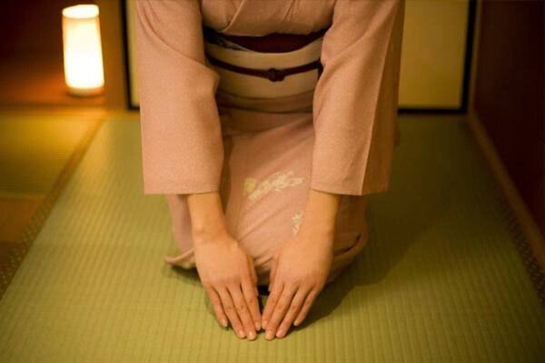 "跪"在日本只是一个动作