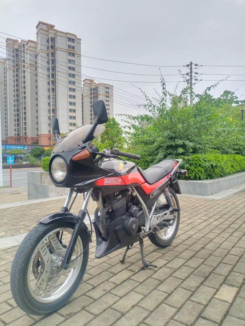 潮汕经典.本田cbx250s