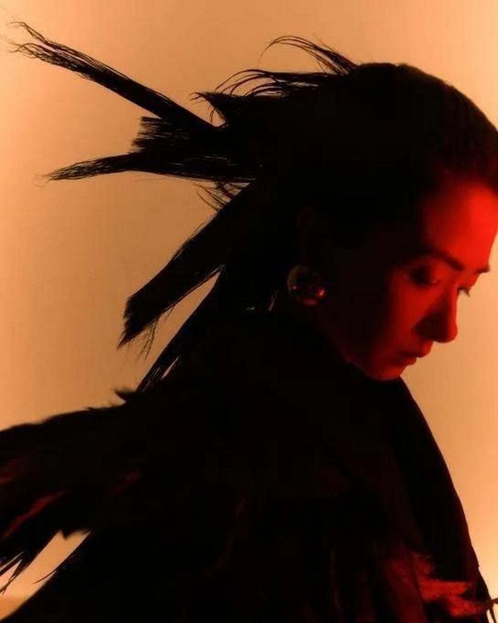 镖人是懂自我介绍文学的  觉得万茜 身上有阿育娅的