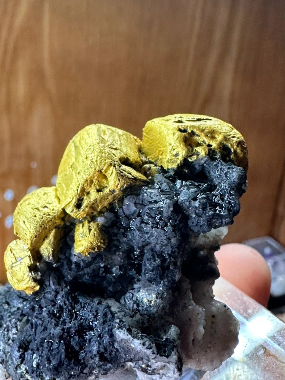 狗头金,但是其实很多小伙伴不知道自然金其实也可以有几何形状(天然的