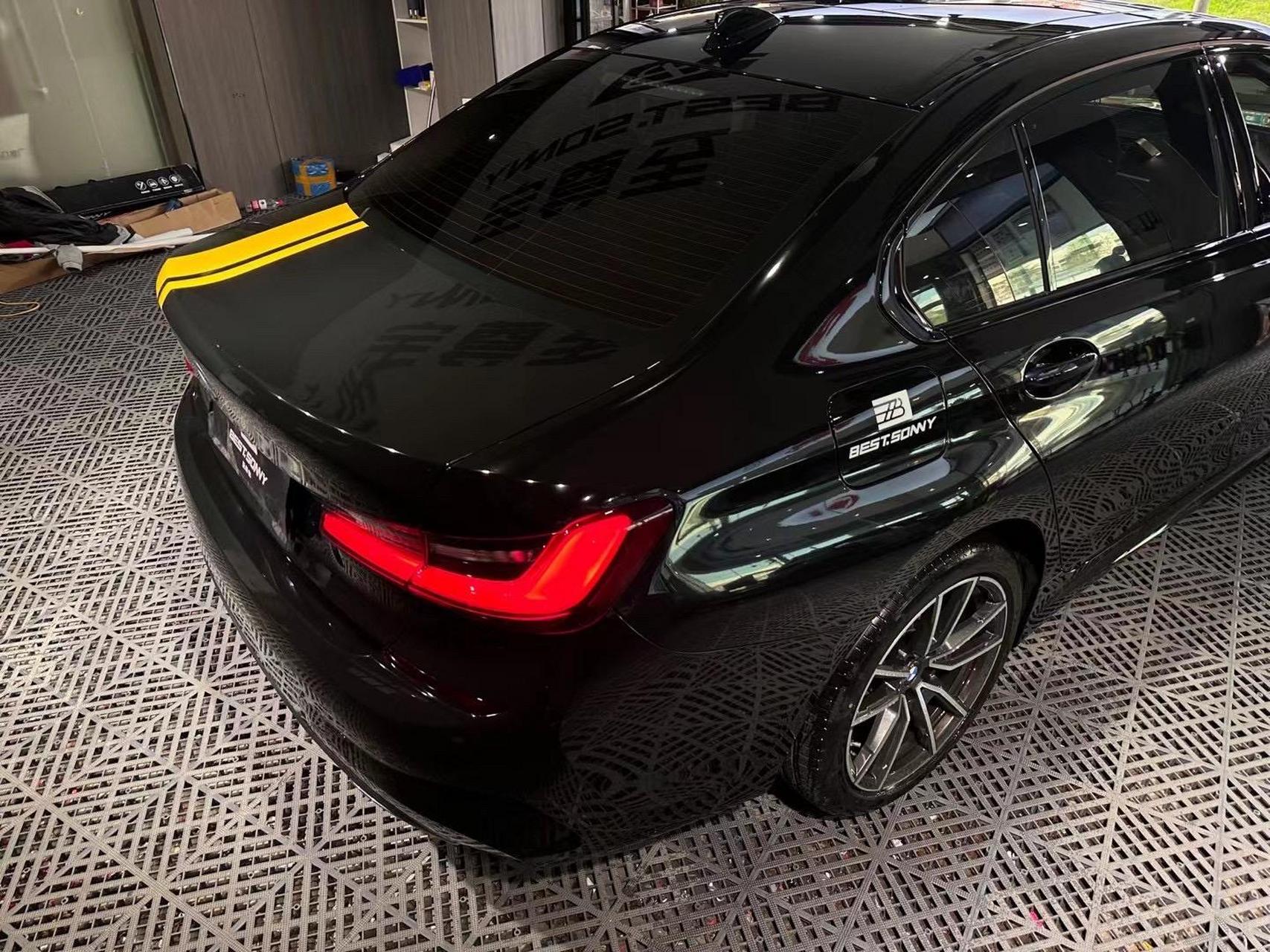 宝马三系 亮黑车衣77黑光包77m3中网77黄色拉花 炸裂的帅