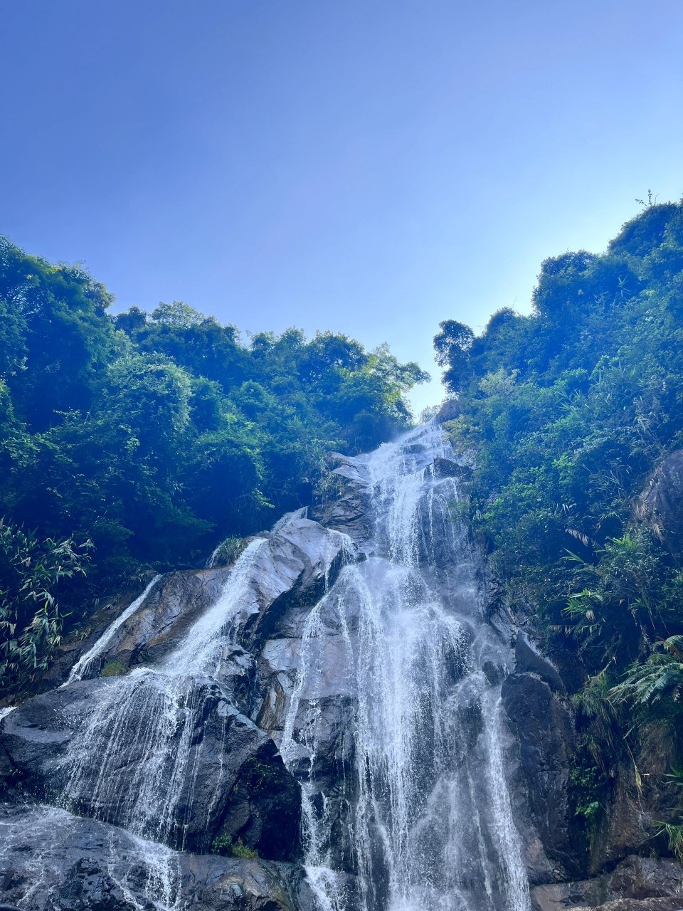 清远天子山瀑布图片