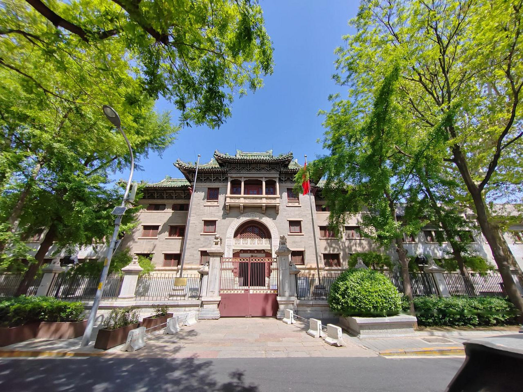 曾与20世纪初的北京大学,清华大学,燕京大学并称北平四大名校的辅仁