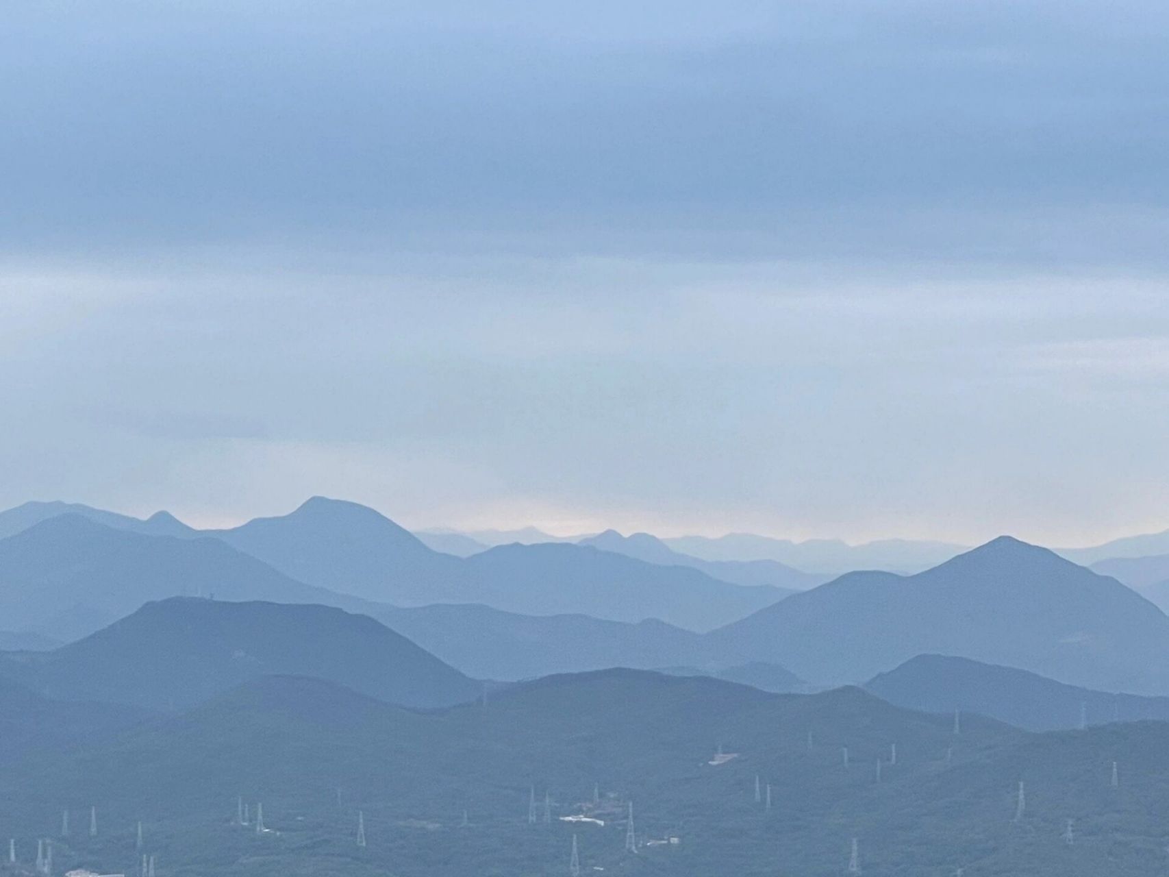 泉州晋江紫帽山旅游攻略 紫帽山位于泉州晋江交界,最高处凌霄塔海拔