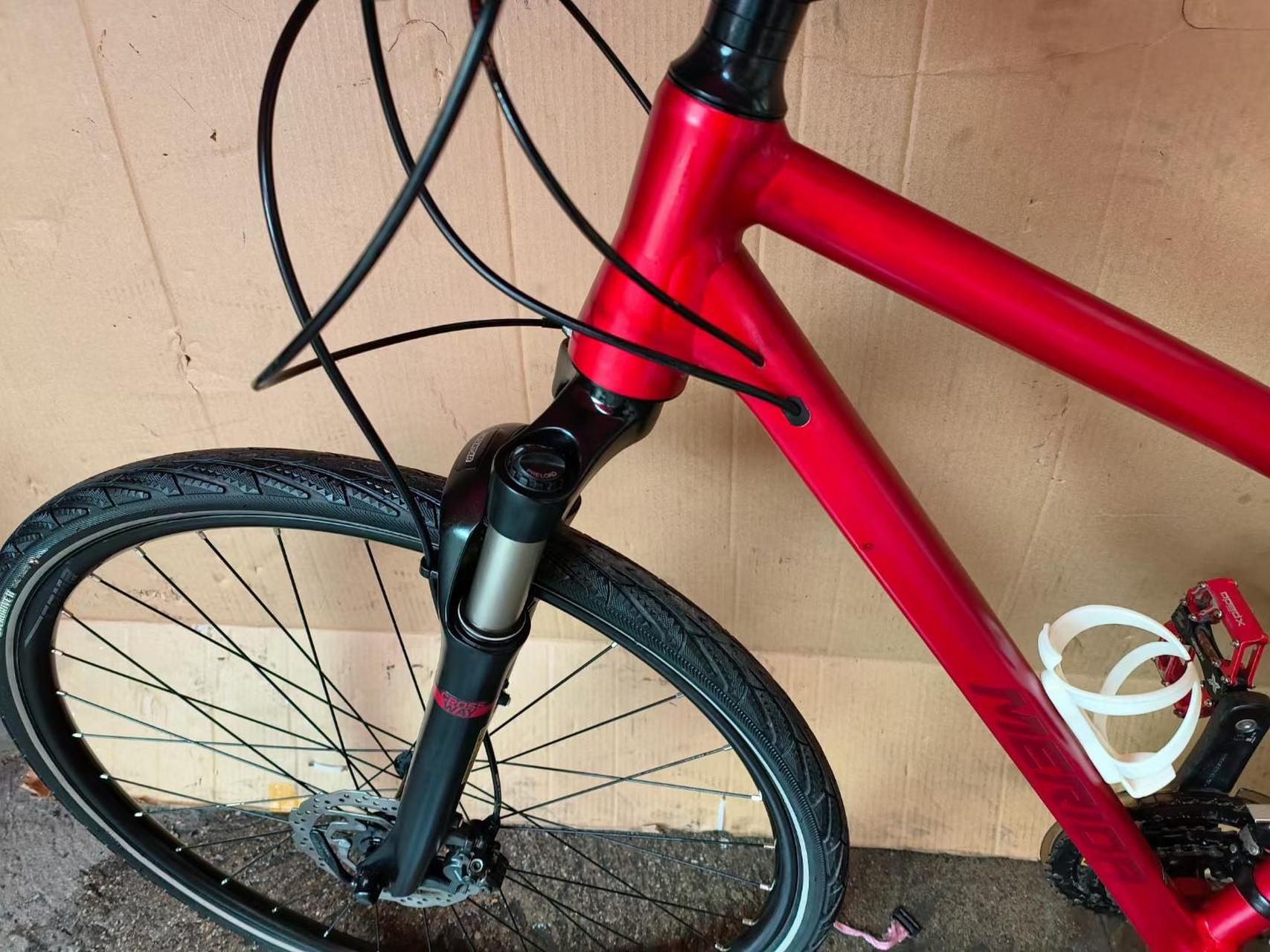 美利达克罗威500,前后双油碟30速,车架xs号,轮组700c,后拨Ⅹt的,2999