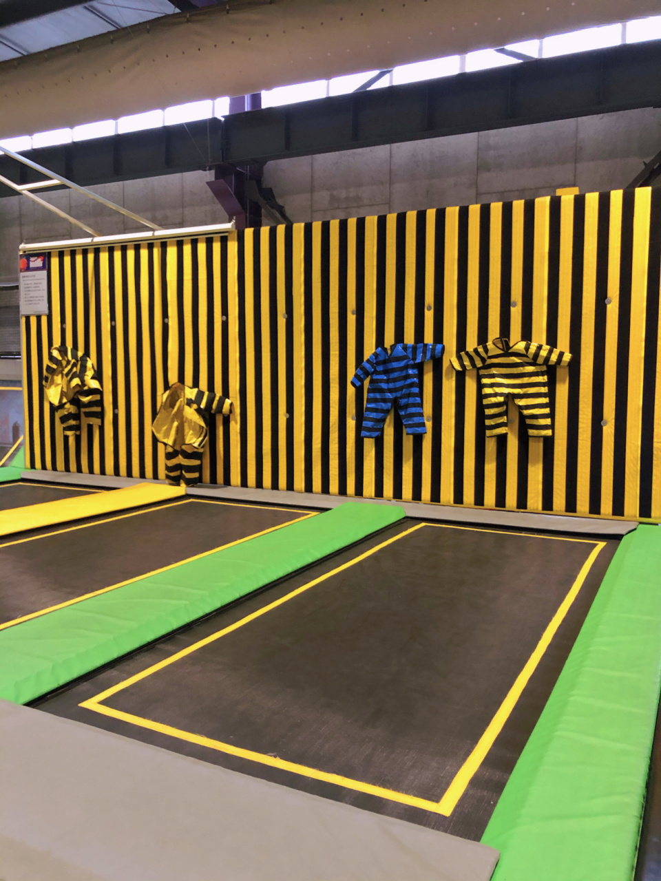 94店铺:袋鼠吉米蹦床主题公园99坐标:金鑫街银阜路交汇东南角92