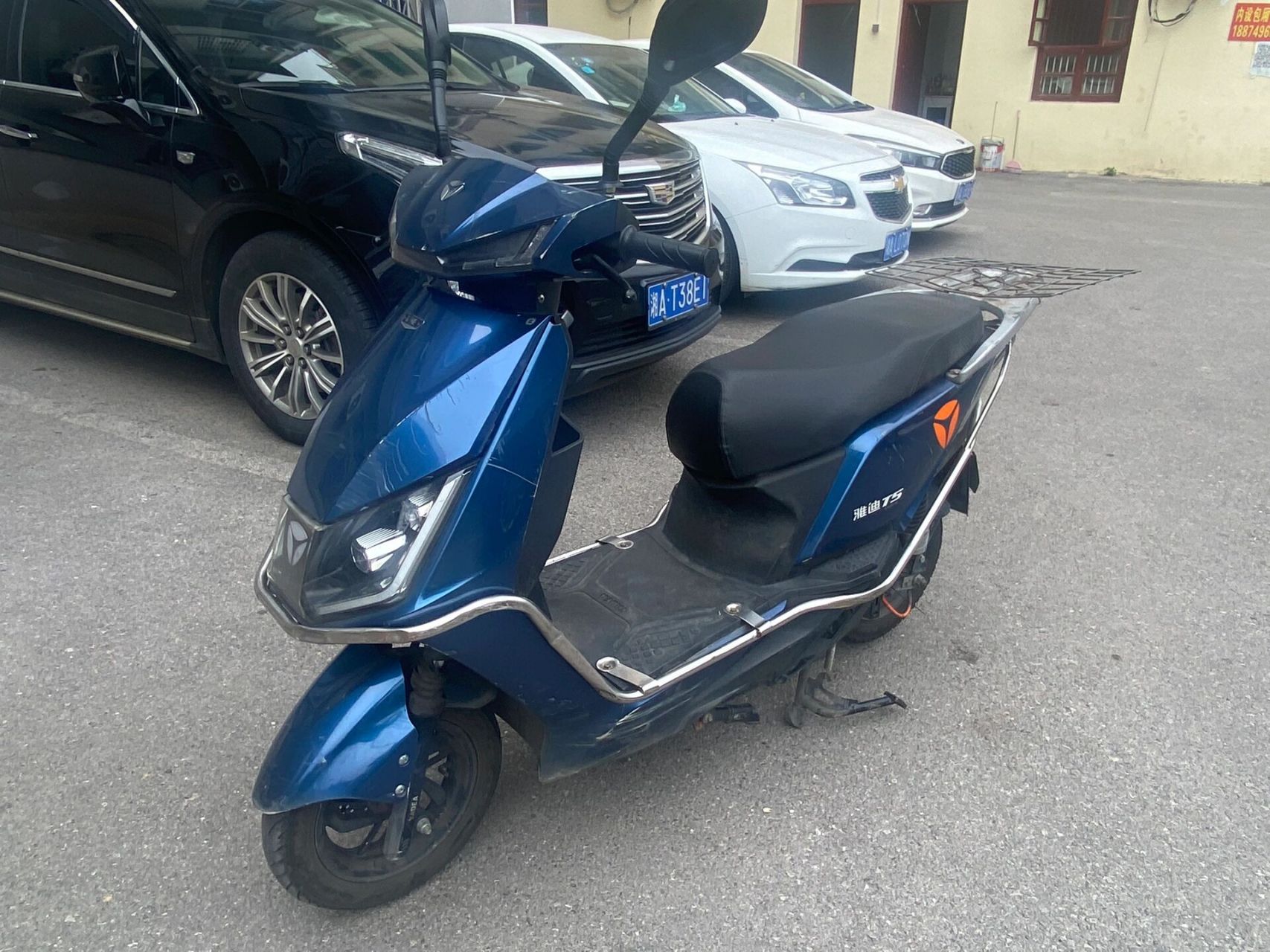 雅迪t5电动车 外卖车架.车况好.后轮新换的.记住.是车架.