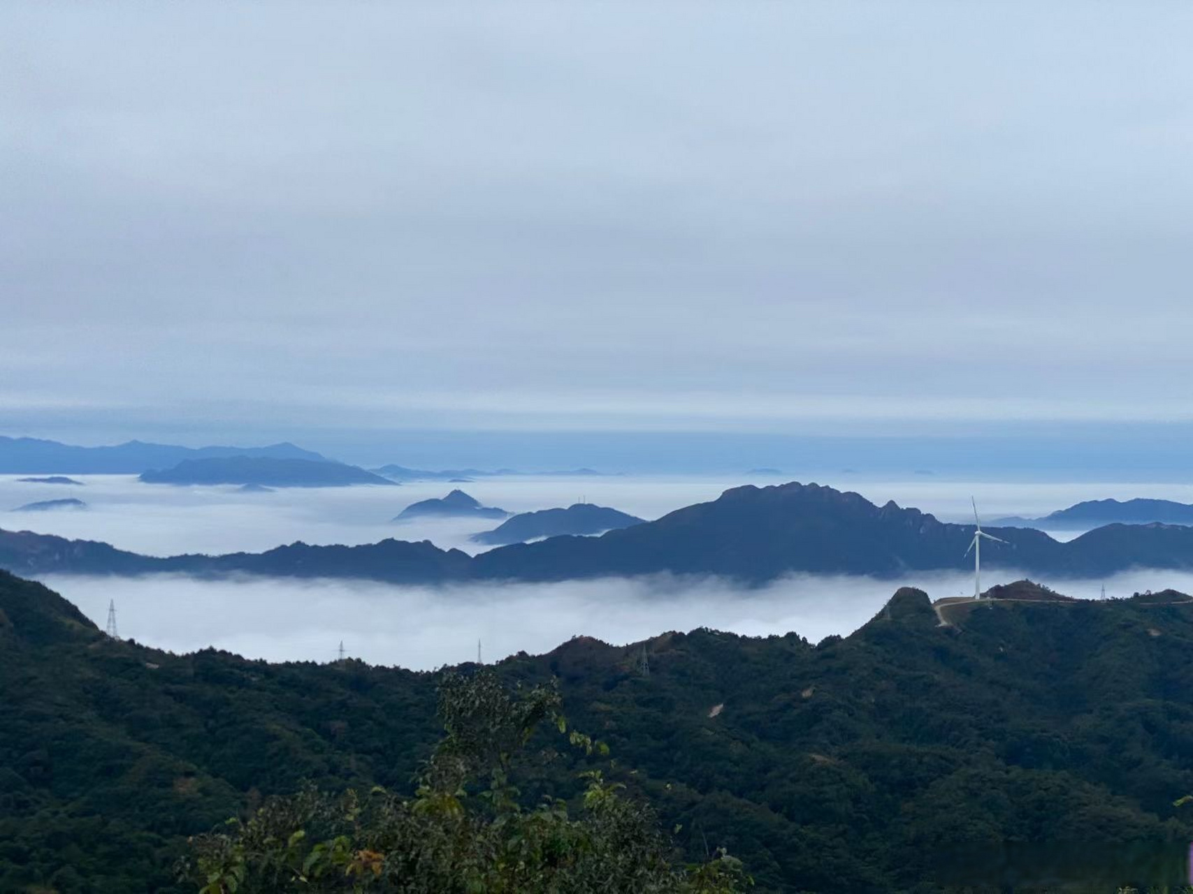 罗定风车山 神仙露营地 星空 银河 日出 云海 一年美四季 浪漫不打烊