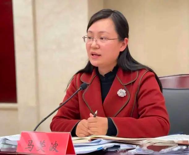 目前有一位女干部即将刷新全国最年轻的正厅级干部记录,她就是现任