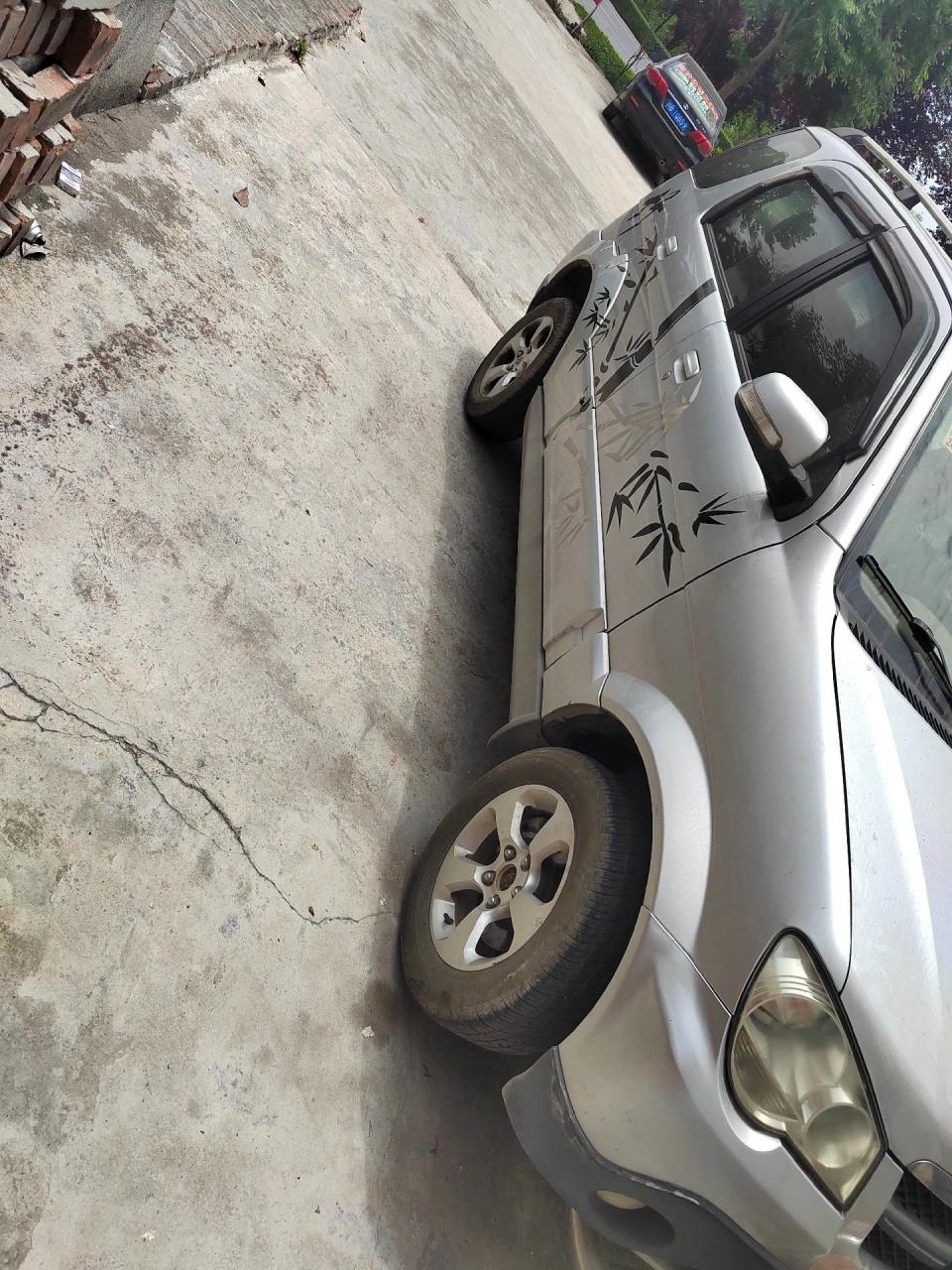 众泰5008,上山打鸟,下河摸鱼的好神车,跑工地的好帮手,车况原版