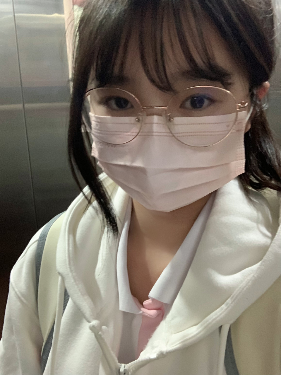 学生妹 戴眼镜乖乖的