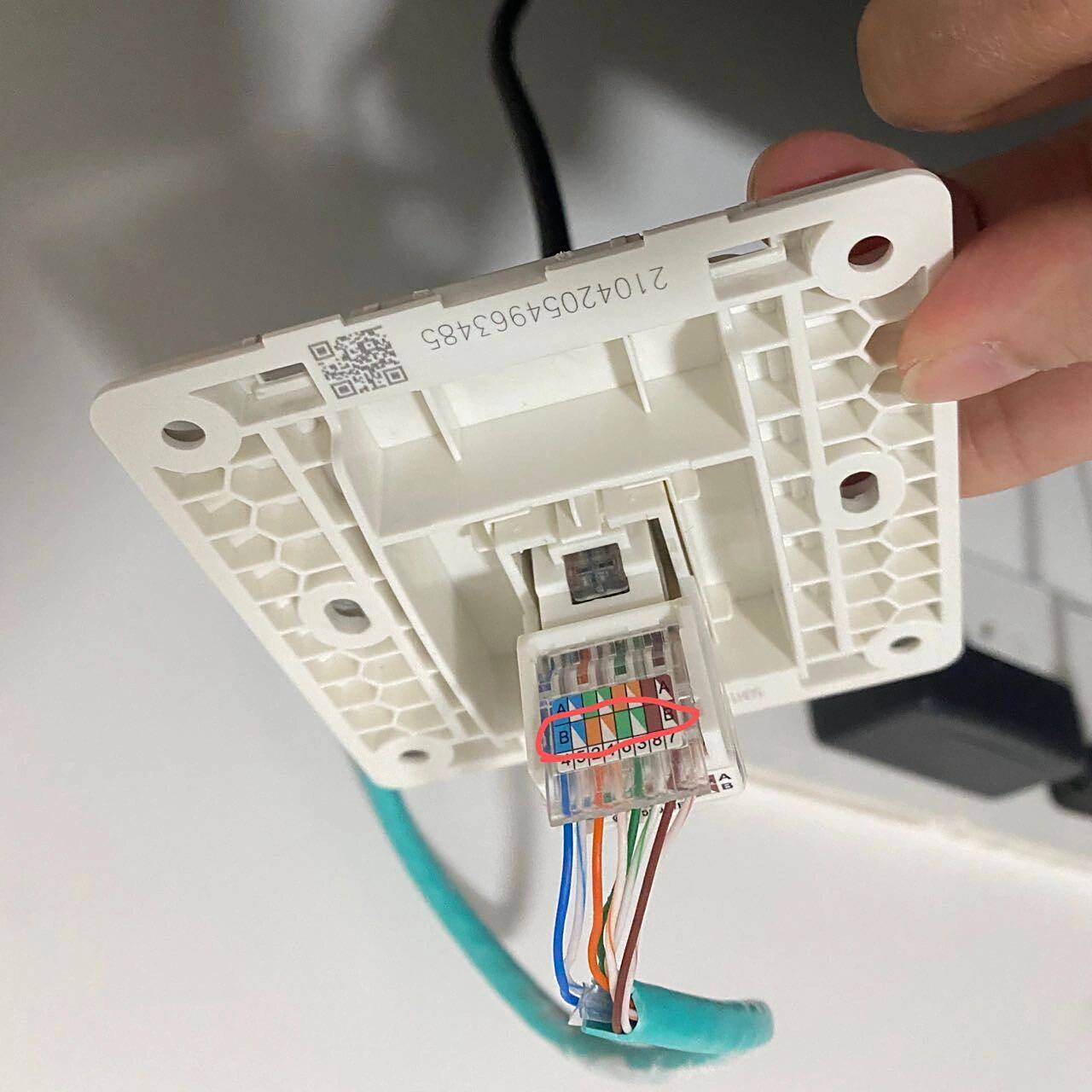 网线接插座接线方法 网线接插座接线方法 	 需要按照面板上的b组颜色