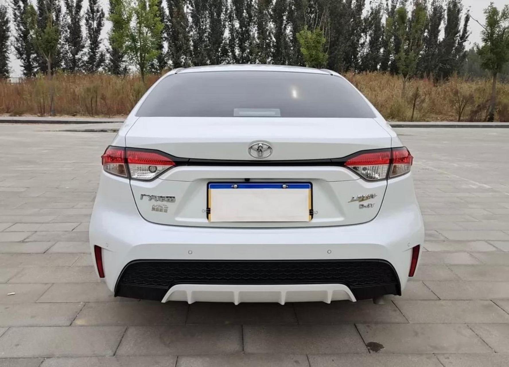 21年运动版雷凌,新车137800,两块喷漆,现在卖8个多怎么样?