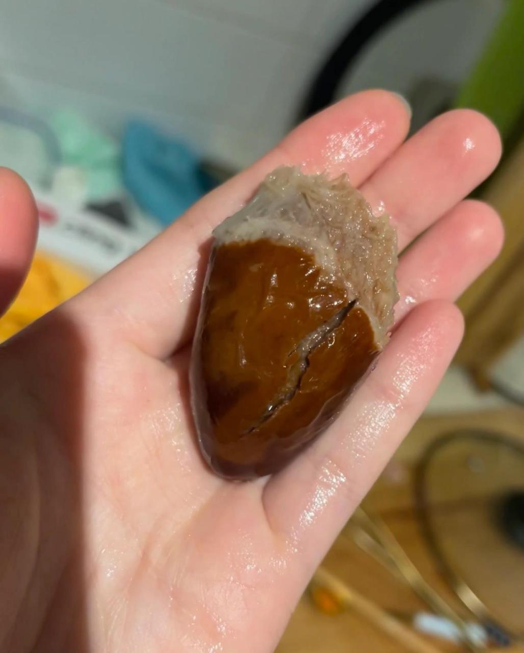 36刀买了两盒450g的榴莲 吃了一盒觉得剩了好多核 隐约记得小时候