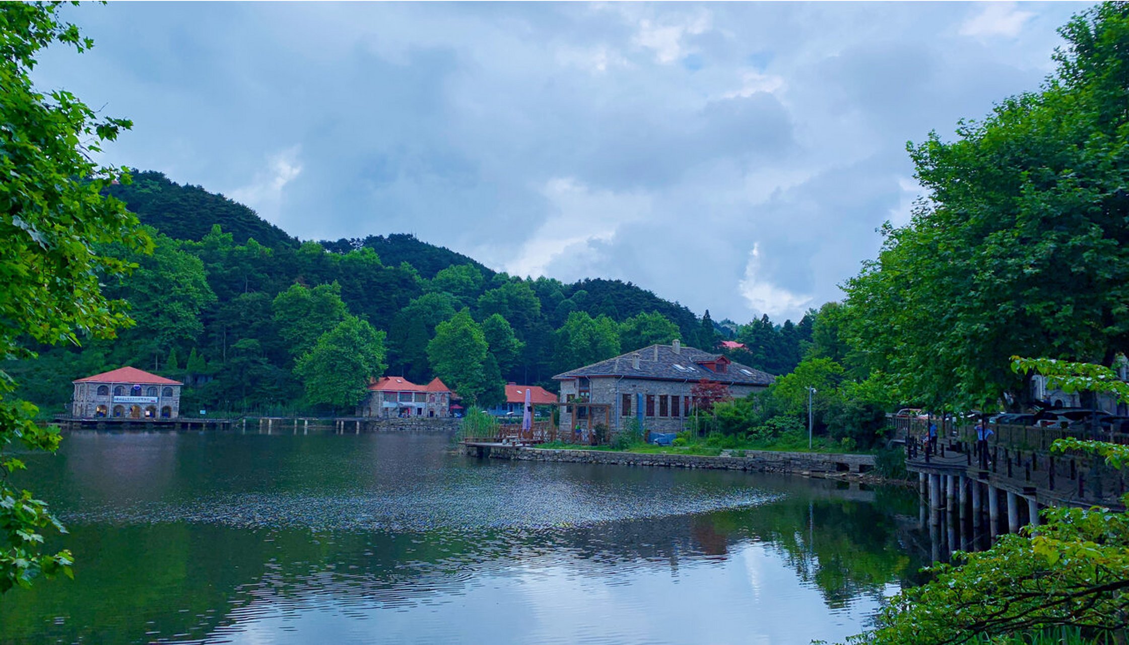 庐山如琴湖简介图片