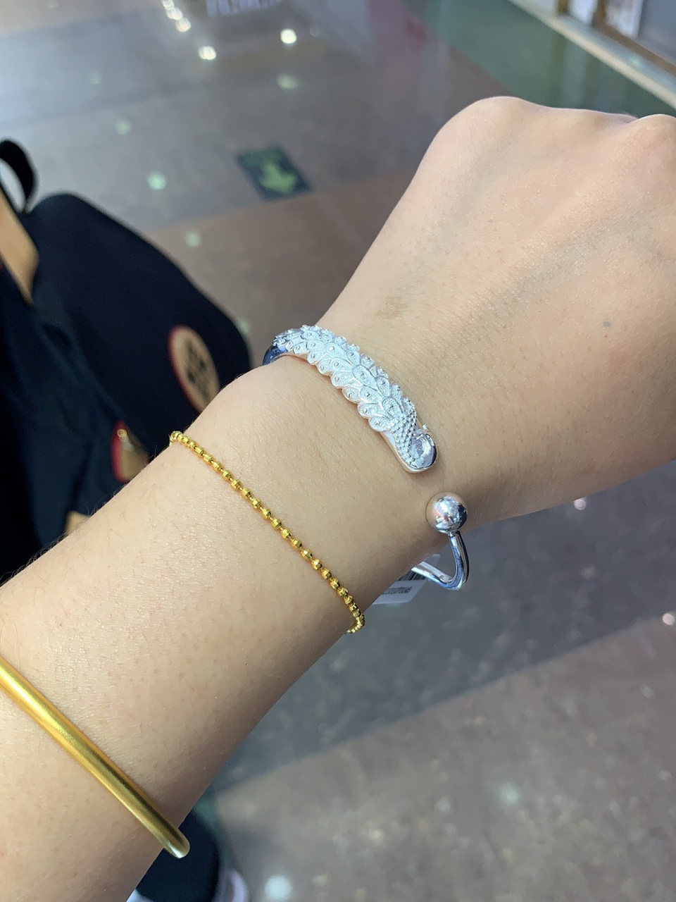 母亲节礼物97老庙61银手镯 老庙黄金家的银手镯,999的7.