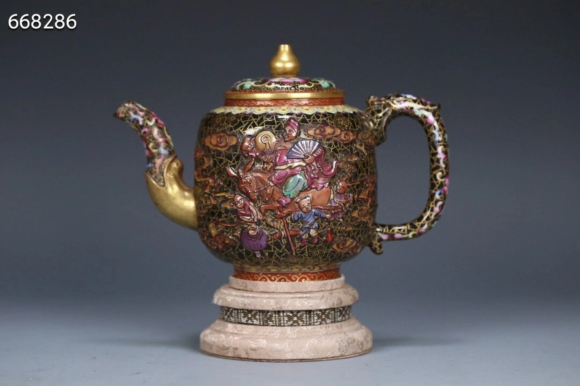 清代 珐琅彩紫砂壶.尺寸高15*21*12cm
