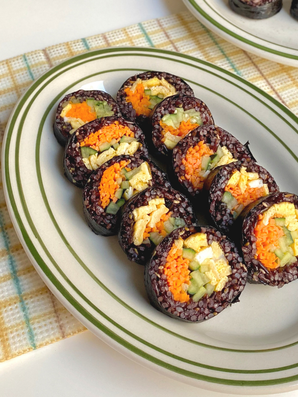 97沉迷韩料的最近,安排了简易版的紫菜包饭,今天做的是紫米版本的