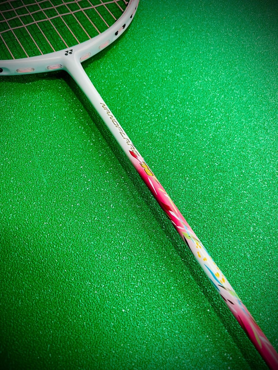 yonex nf70疾光 jp版 yonex nf70日本版,拍杆硬度适中,音速闪击设计