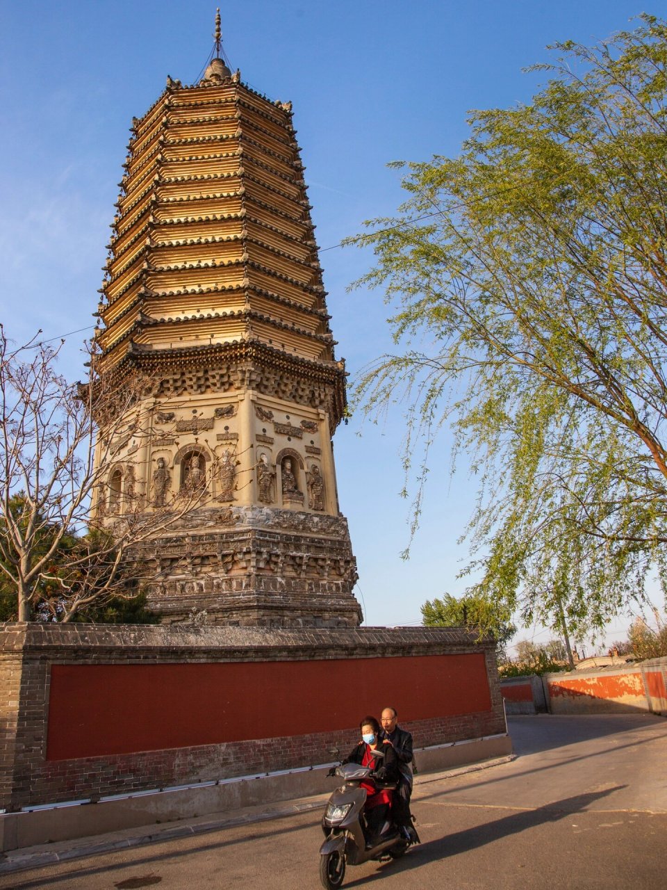 no581 辽宁锦州 北镇 崇兴寺双塔 崇兴寺双塔,又名北镇双塔,位于辽宁