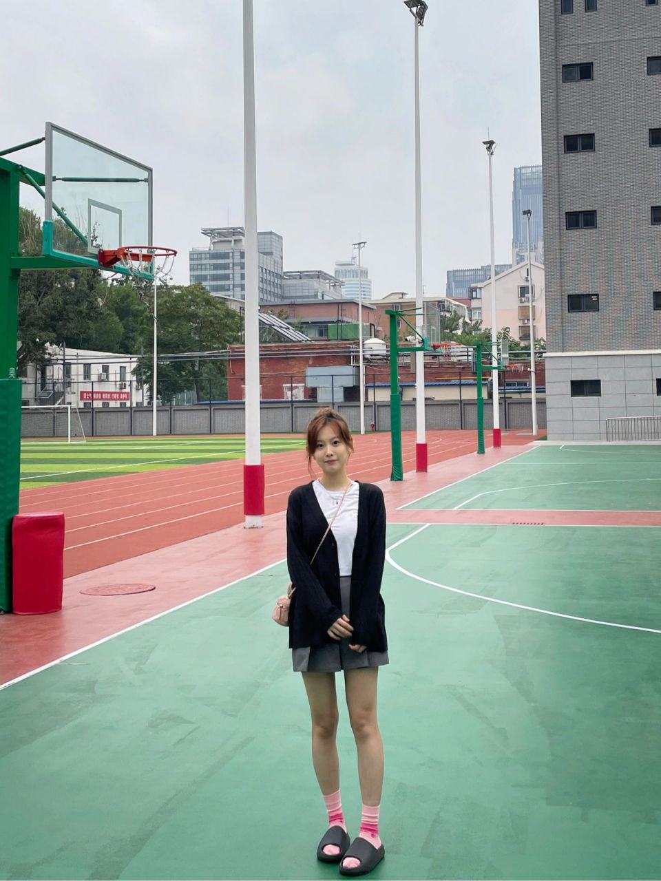 欢迎报考天津市第二十五中学 毕业啦 常回去看看!