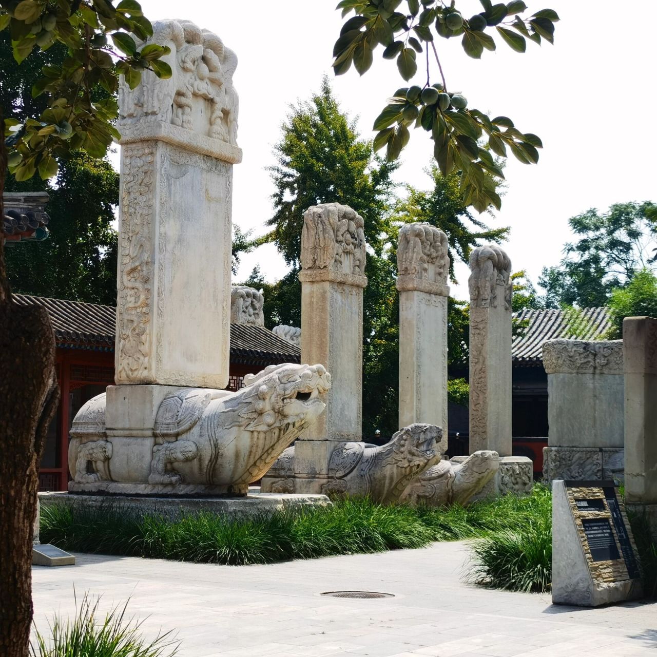 北京石刻艺术博物馆 周五上午去的,人很少～ 环境清幽,面积不大,没