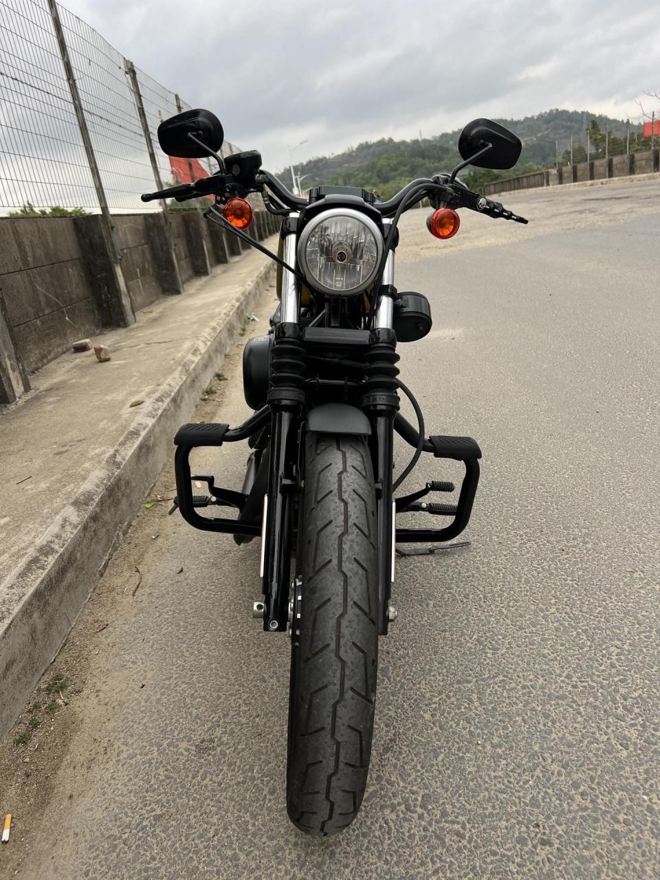 威马野 12年哈雷883n 糖果漆 6000多公里 改装排气 仪表 车况精品 1.