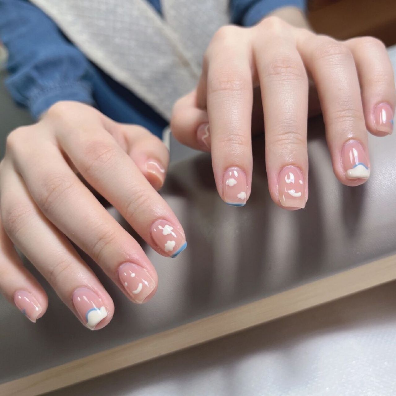 短指甲简约可爱清新手绘美甲 #手绘美甲# #短指甲美甲# #短款美甲