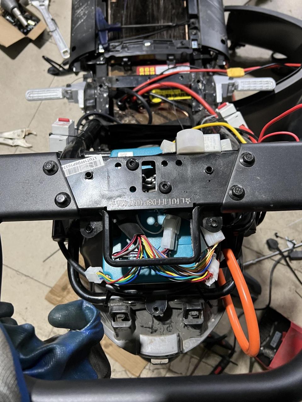 e80c 上76v80安锂电池  远驱450控制器  全顺平叉全顺4代经典版3000瓦