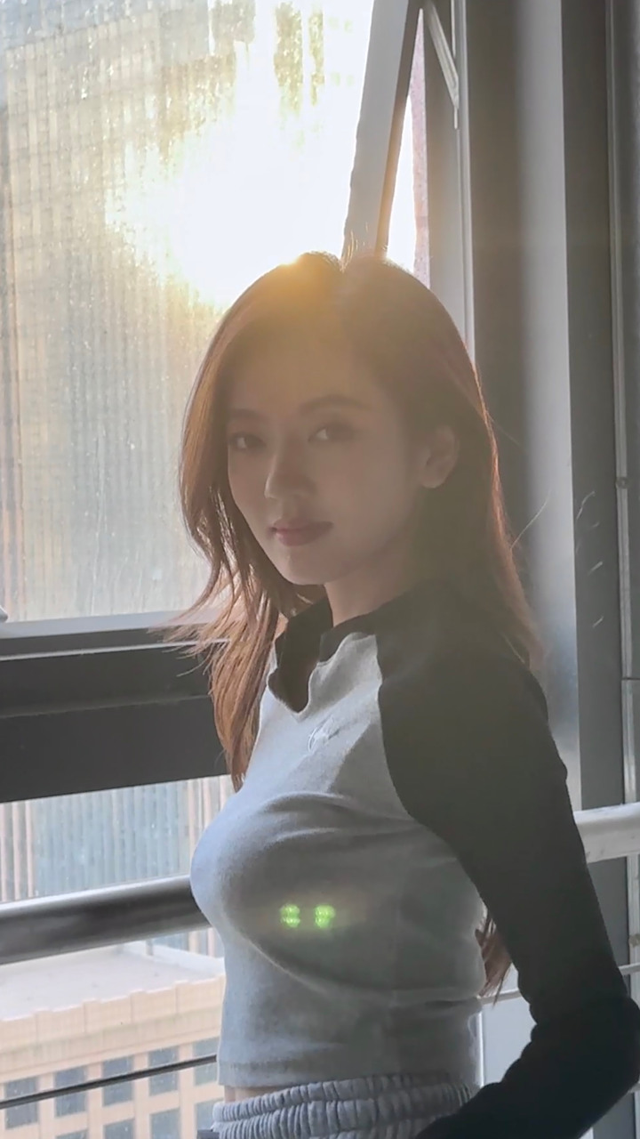 basking in the warm sunshine.7715