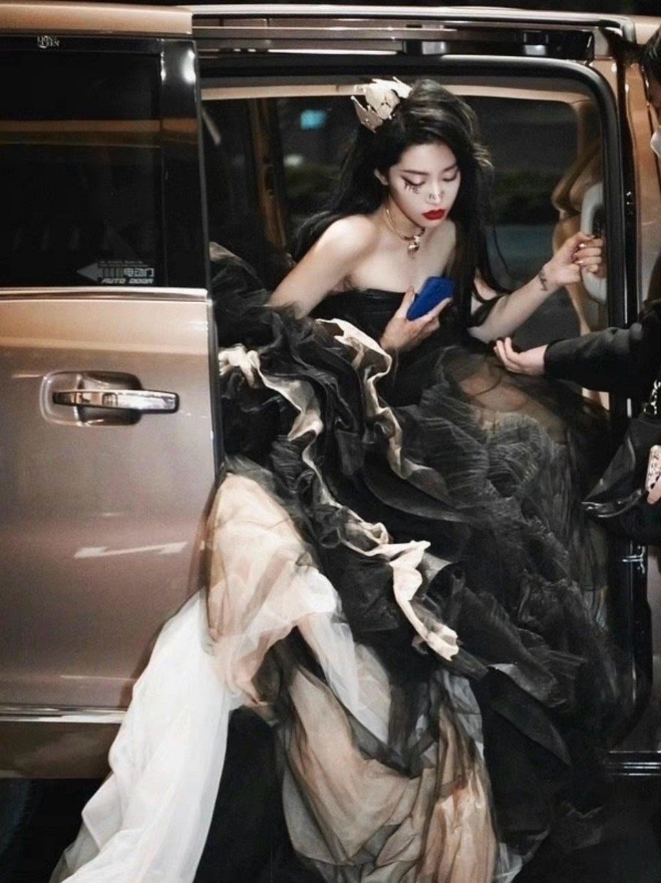 女明星下车神图 1[舔屏]  张予曦|倪妮|陈都灵|杨颖|迪丽热巴|杨幂