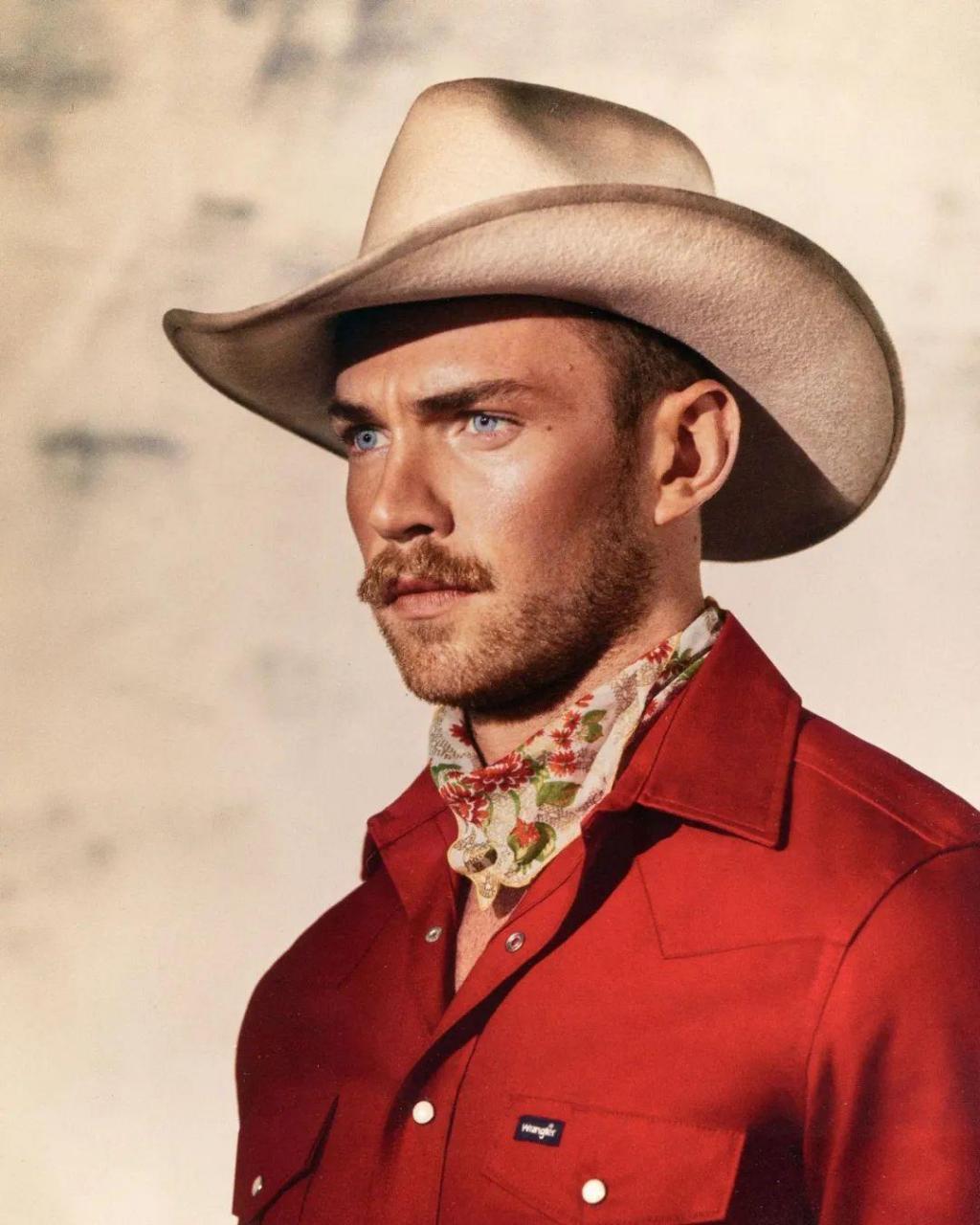 美国男演员 zane phillips(赞恩·菲利普斯)出生于 1993 年 11 月 25