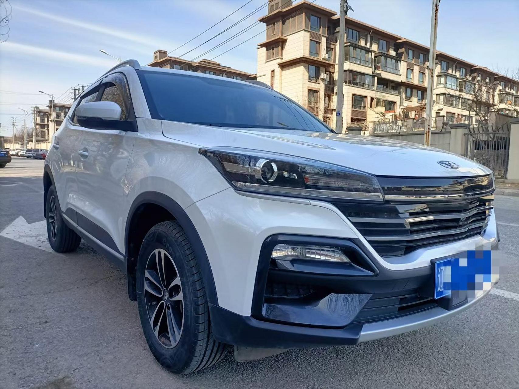 奇瑞旗下品牌凯翼炫界自动挡1.5优享版吉普