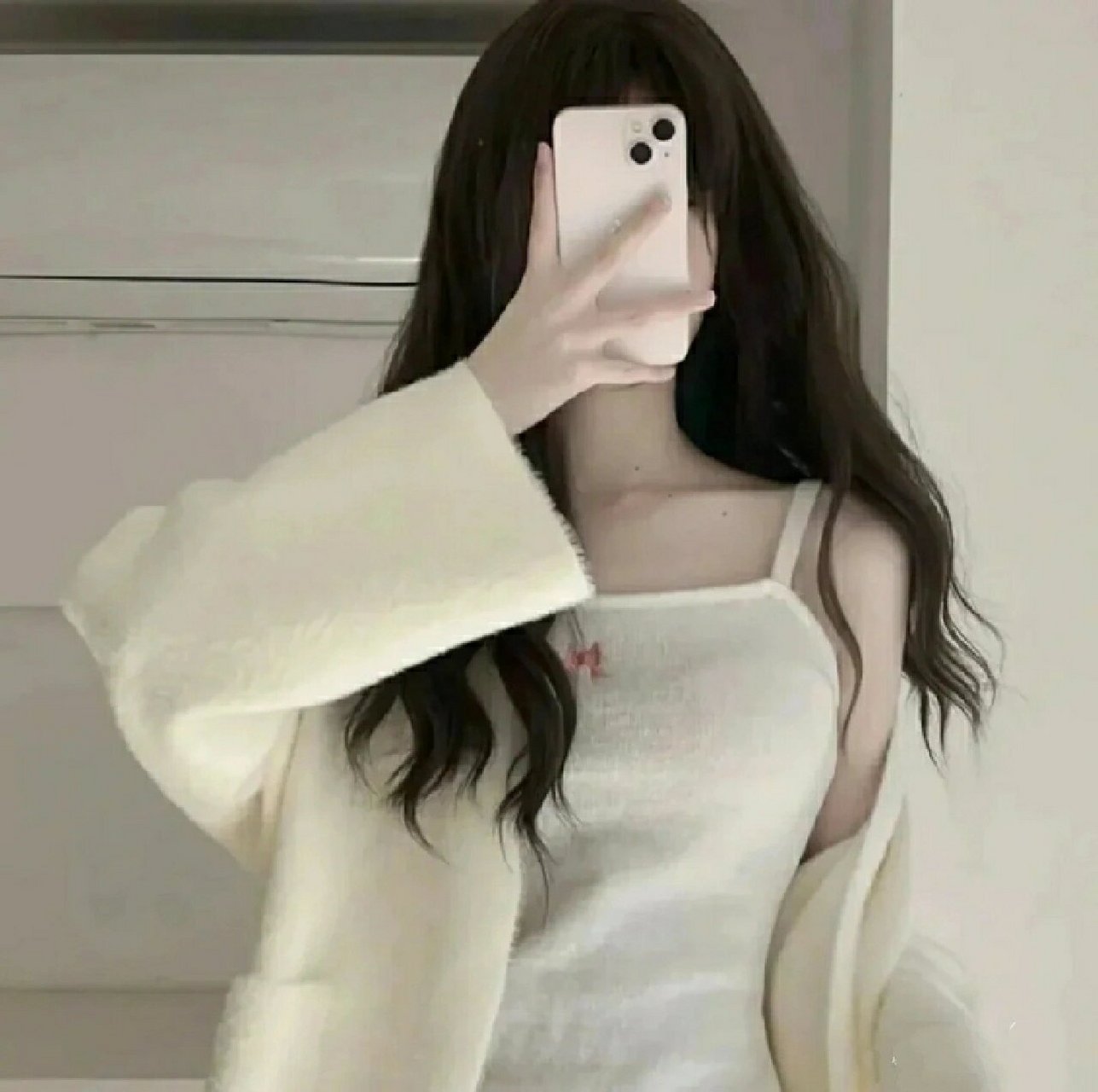 超仙无水印高清女头-第二十弹 手机遮脸真人女头(头像来源:网络)