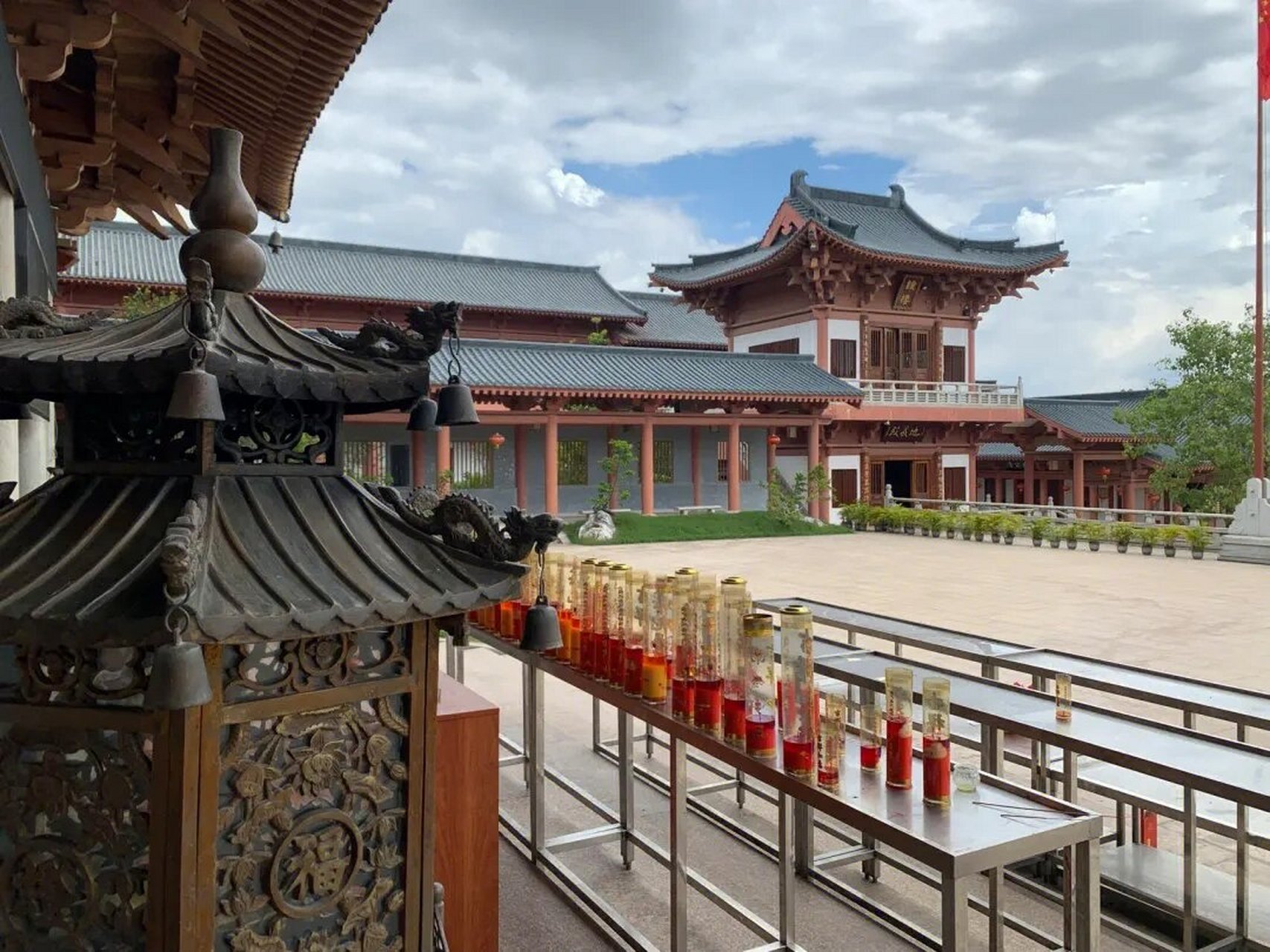 超越传说的佛教圣地:华严寺 广州花都华严寺,位于广州市花都区新华镇