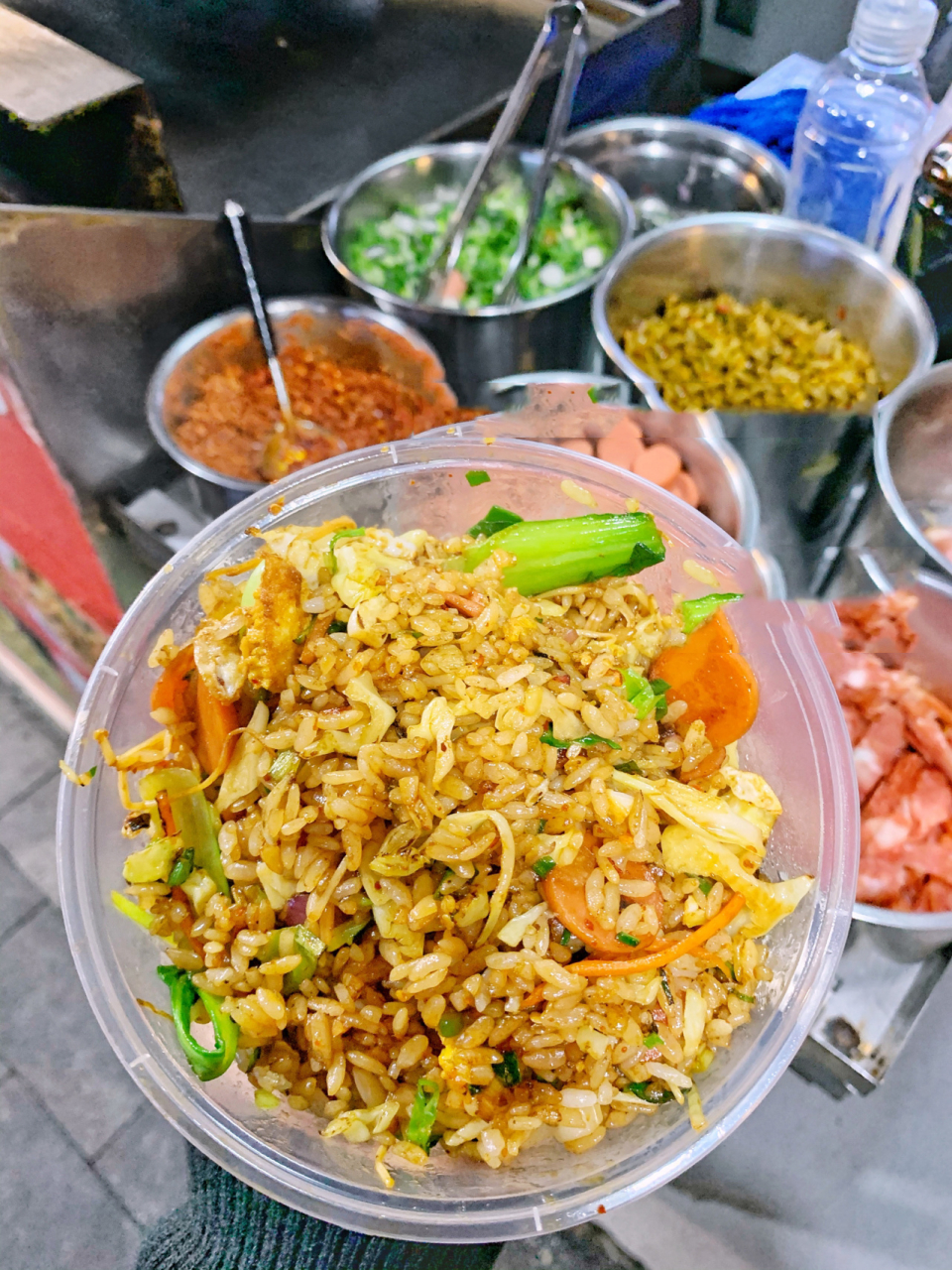 有炒饭98,炒面91,炒年糕,炒米线 一份基本都9010这样 本身就