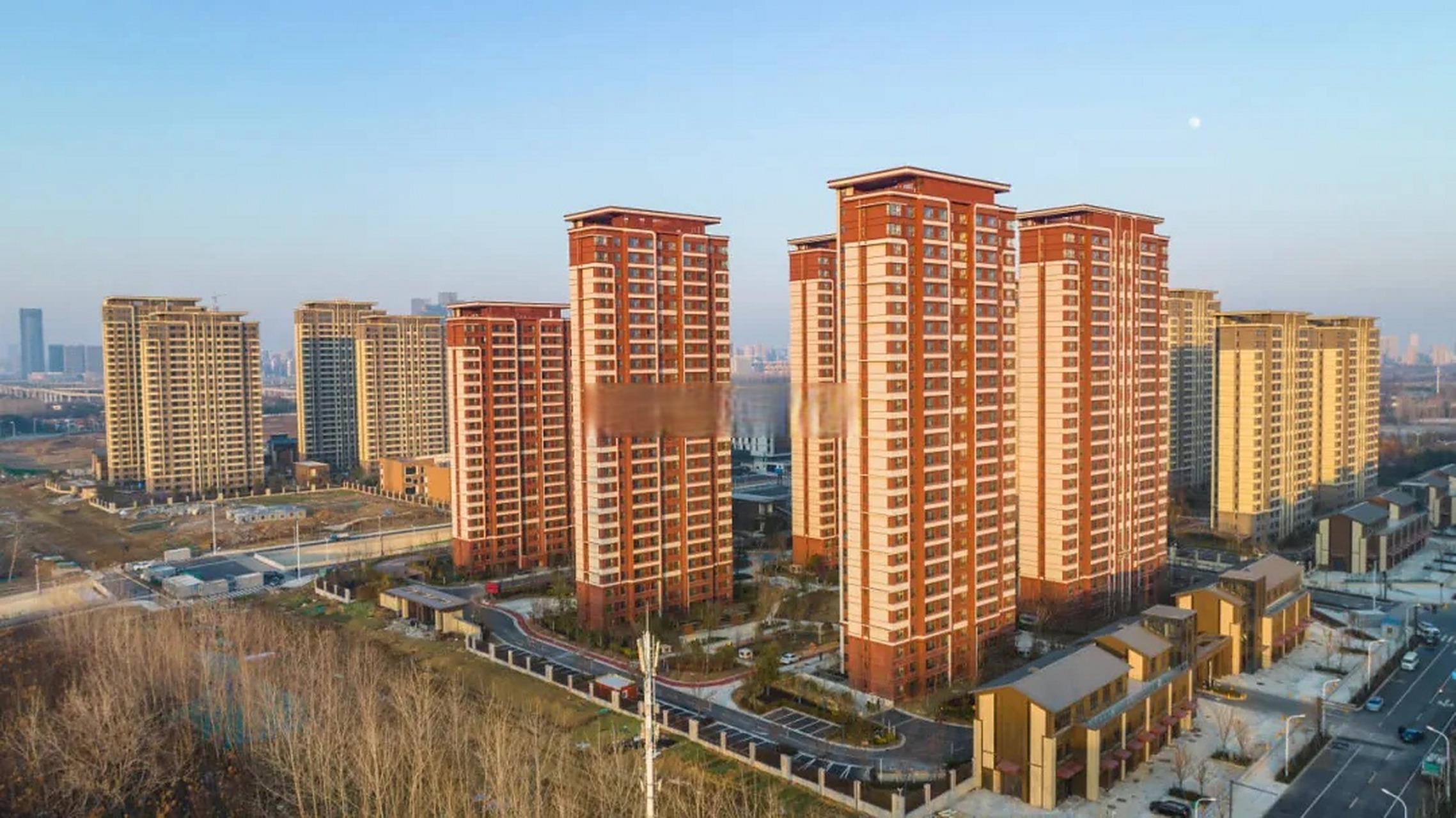 这几天,位于包河区徽州大道西侧的回迁安置小区——骆岗街道美丹家园