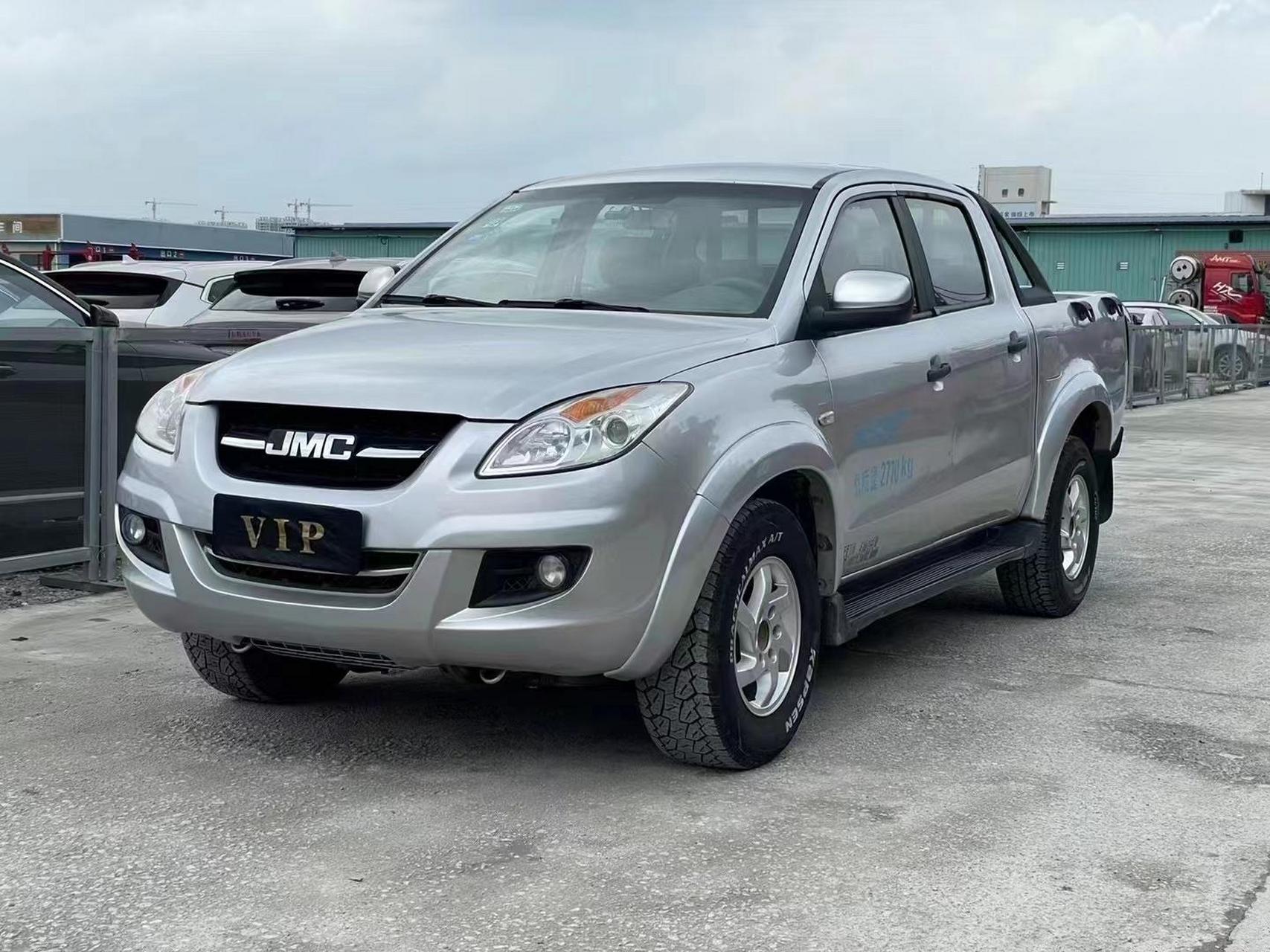 98万!柳州一手江铃域虎5柴油四驱皮卡,2014年9月上牌,2.