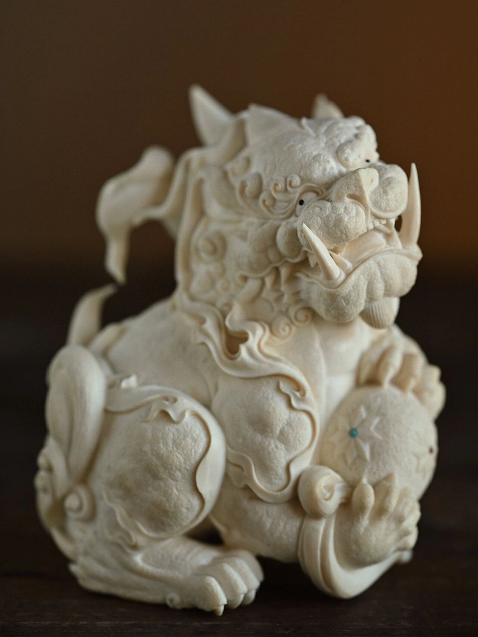 貔貅,中国神话传说中的神兽,以八方之财为食 猛犸"貔貅踩球" 貔貅