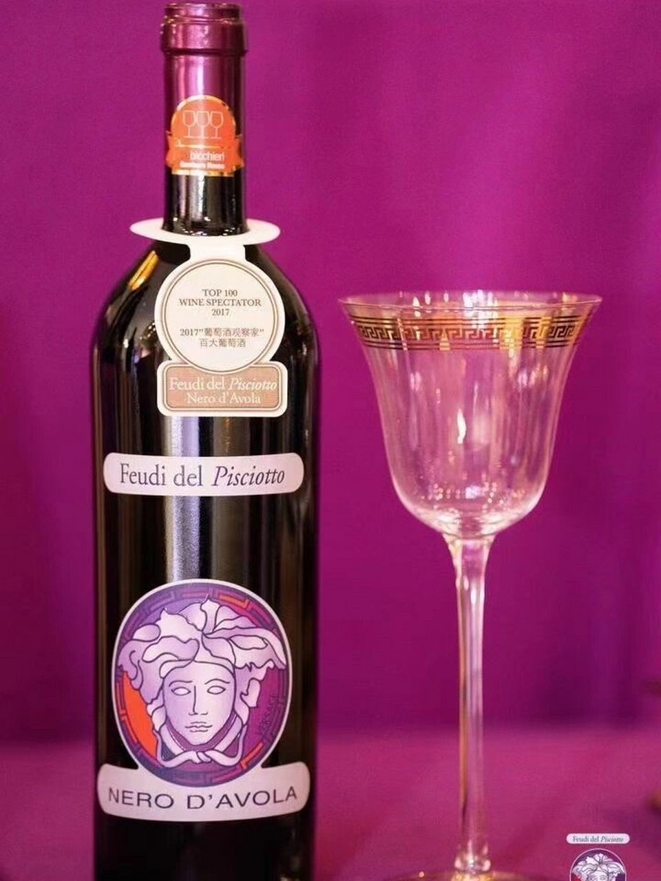 范思哲versace●  范思哲红酒 范思哲versace● 范思哲红酒 喝完一杯