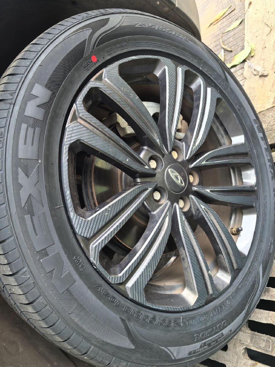 这次在途虎购买的耐克森轮胎 nfera ru5 235/55r 18 104v xl不仅质量