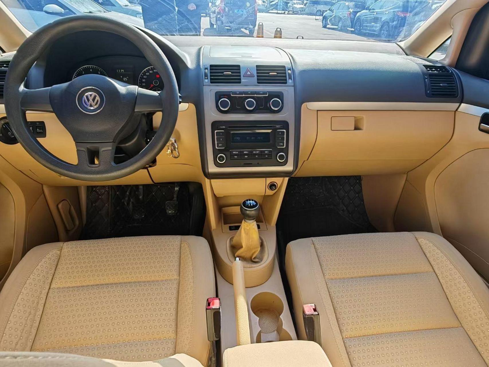 新到2012年,大众途安,1.4t百公里五升油,内饰零磨损