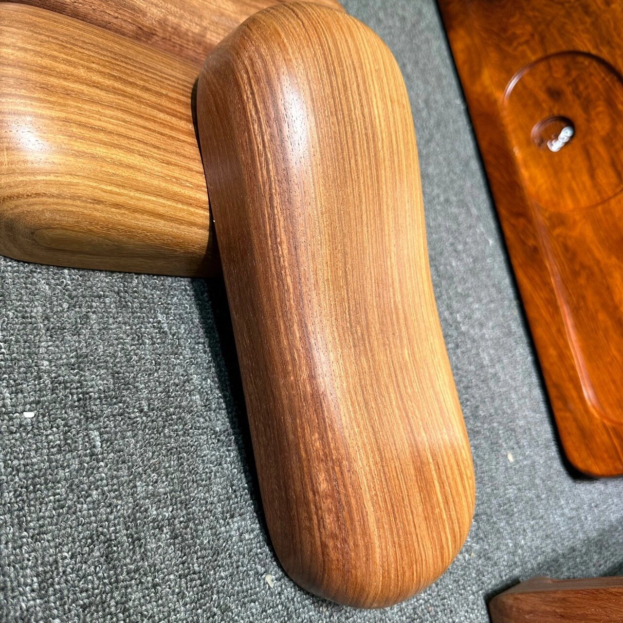 花梨木枕头天然实木颈椎木头枕修复矫正硬枕 花梨木枕头天然实木颈椎