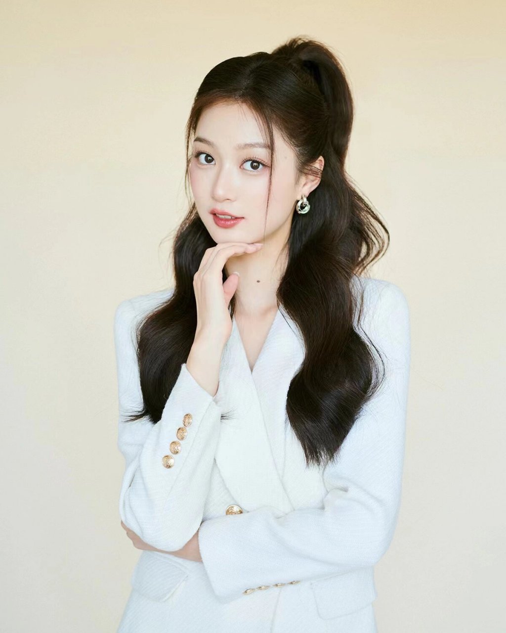 瞳摄影·|主持人冯琳超有气质西装写真来咯 瞳摄影·形象照|主持人