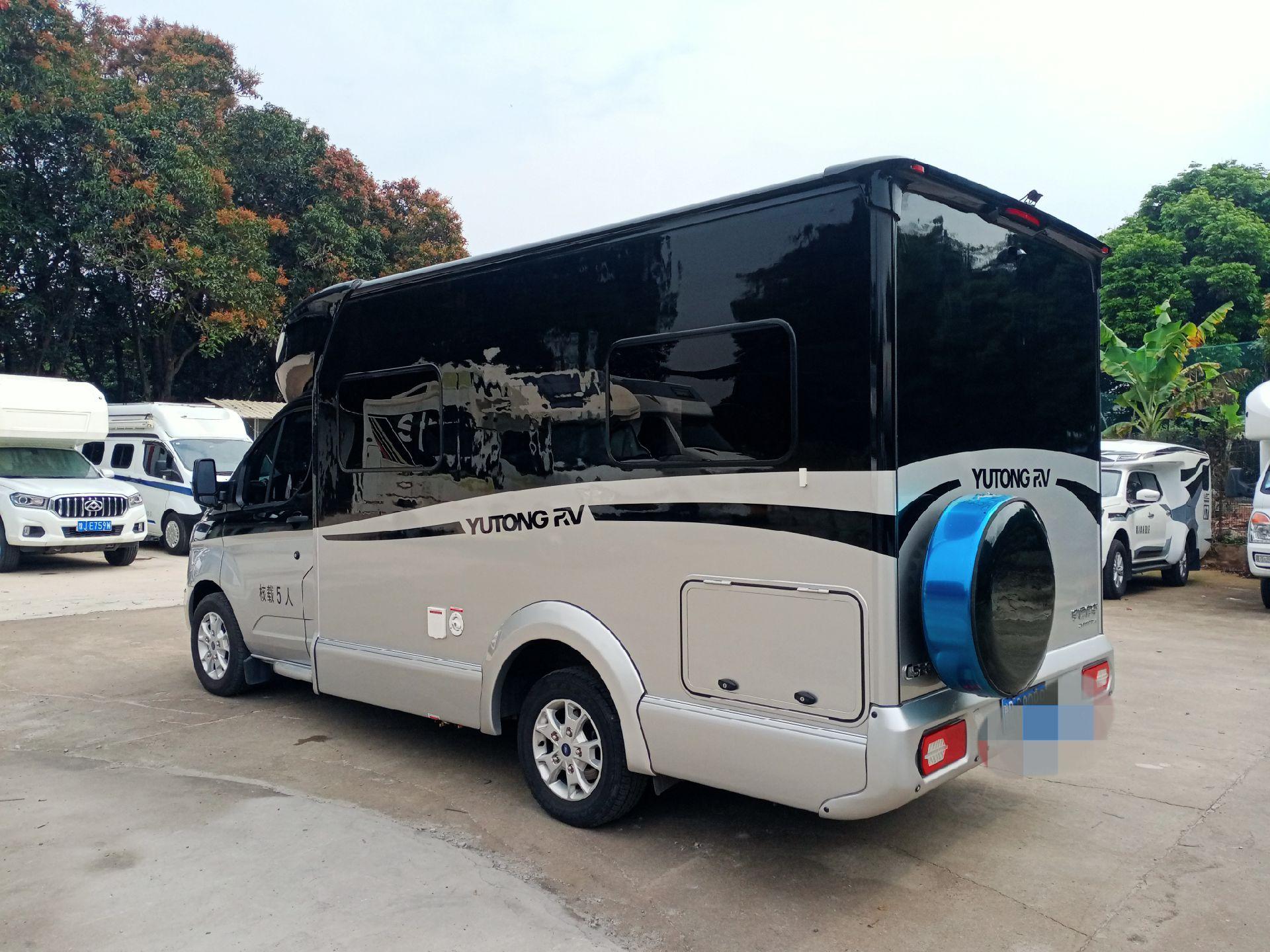 2022年6月上牌,宇通c520(福特)小额头t型房车,5座 ,2.