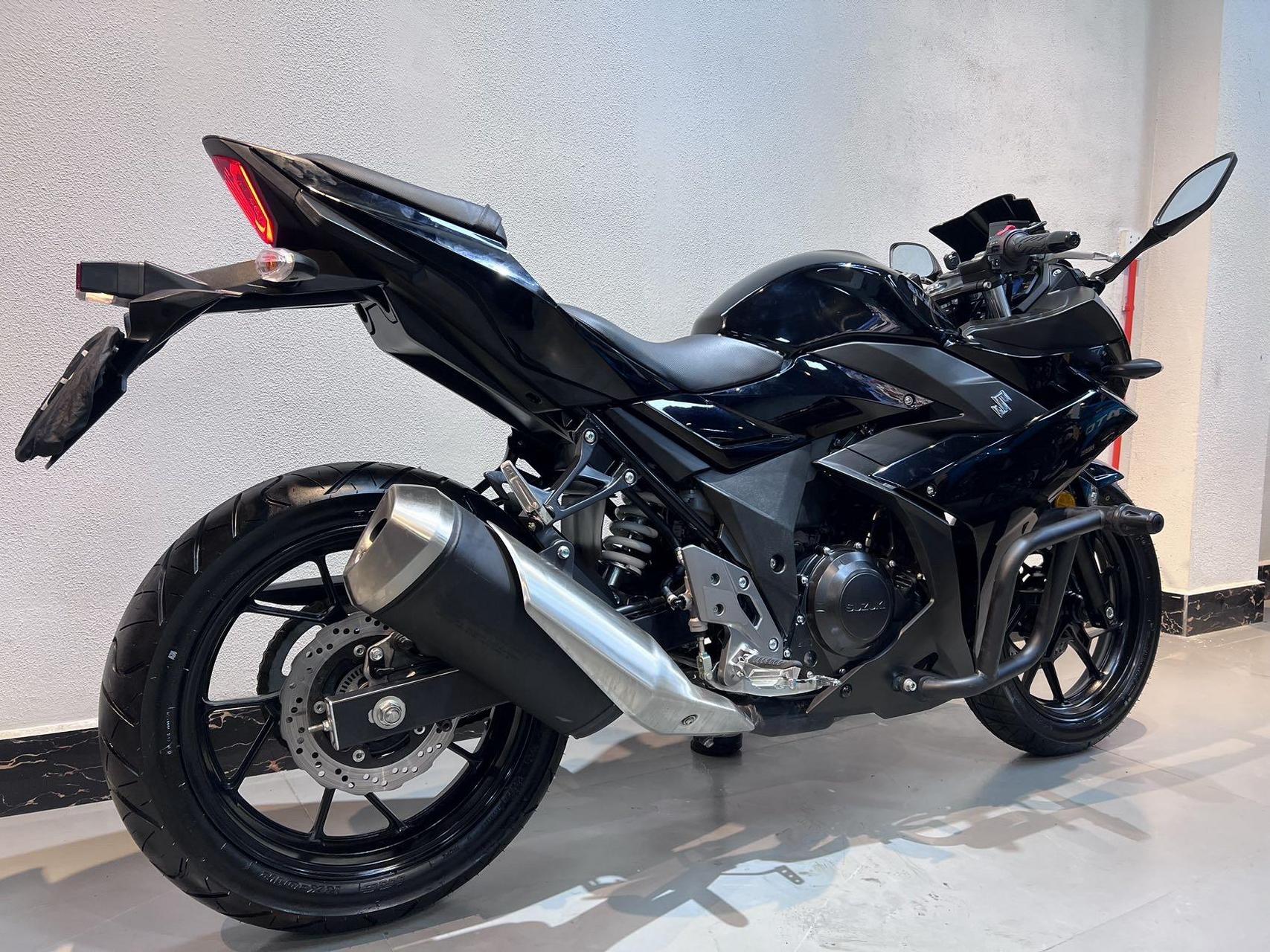 网红铃木gsx25002黑武士