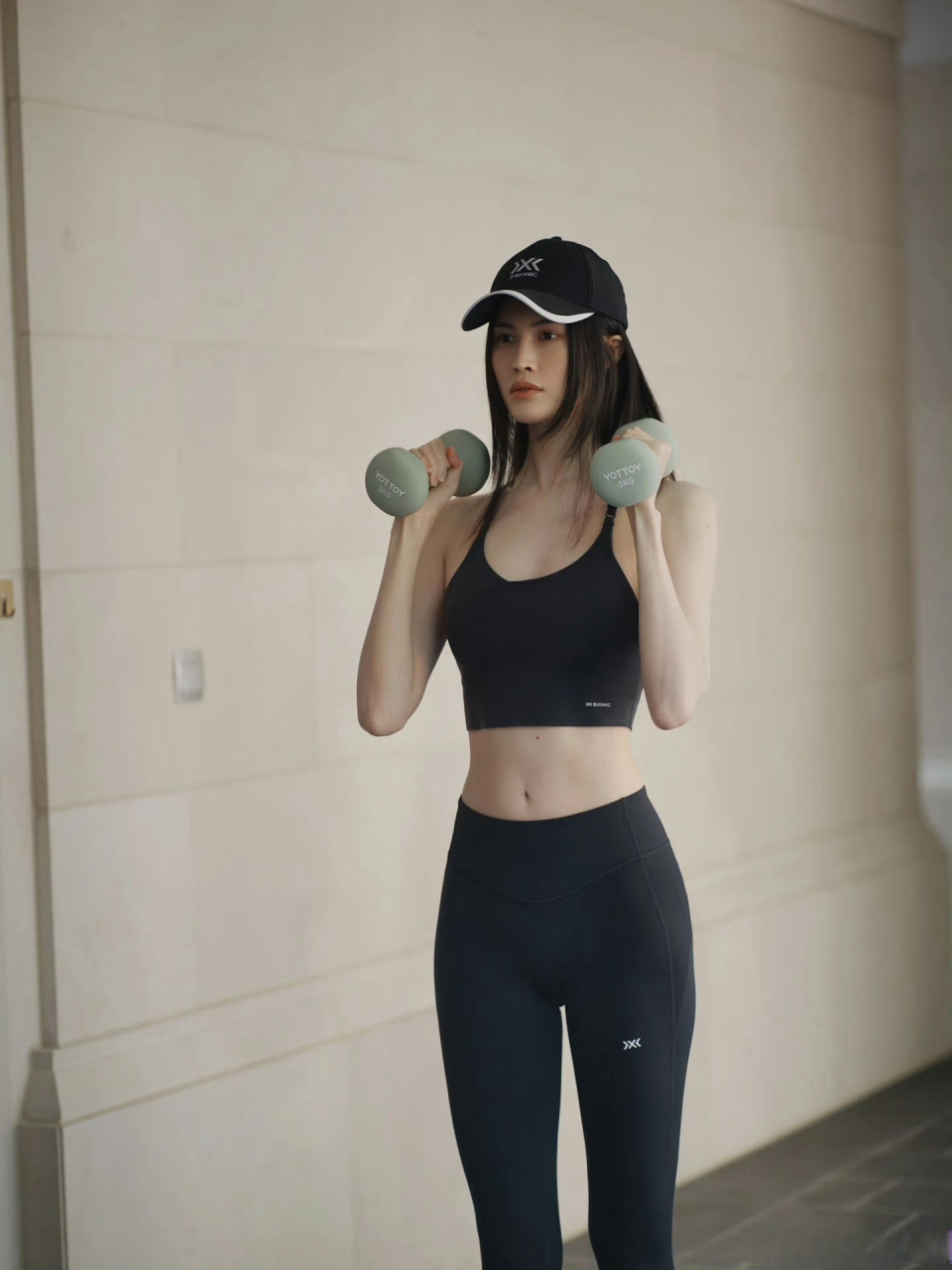 何穗瑜伽课好看吗?