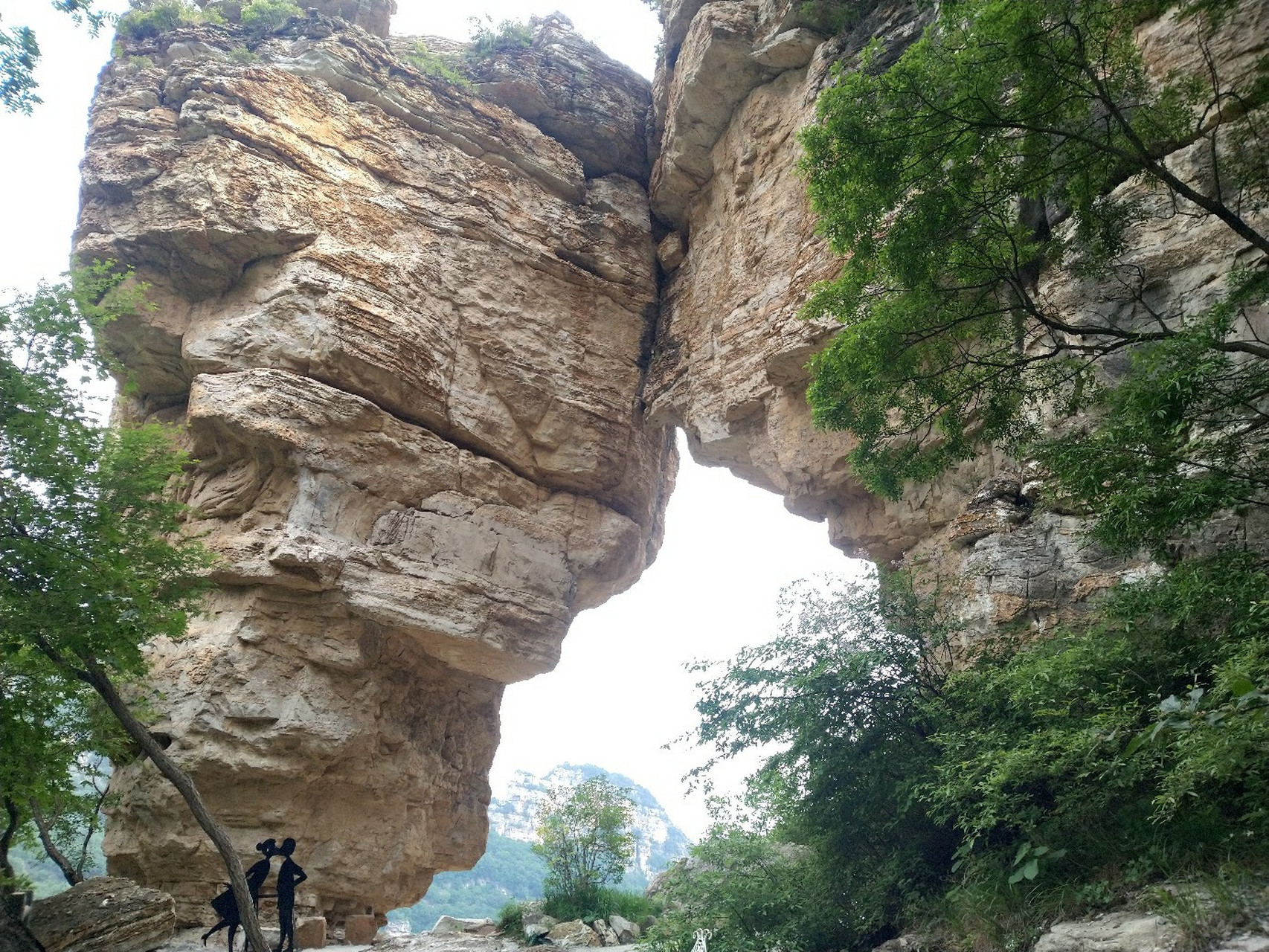 白石山风景区旅游攻略 白石山风景区是世界地质公园,也是我们国家非常