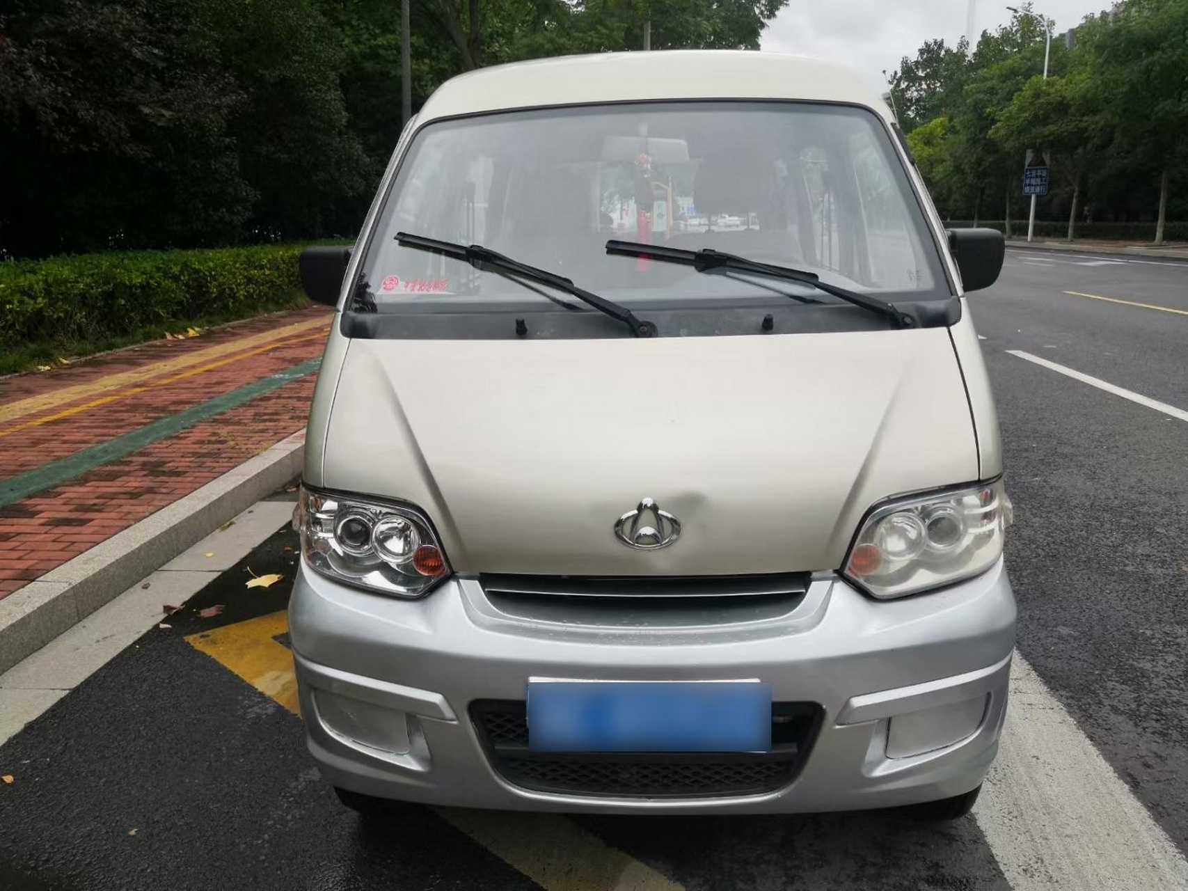 新到13年长安之星7座,才安全行驶8万多公里,带双保险到2022年5月,车况