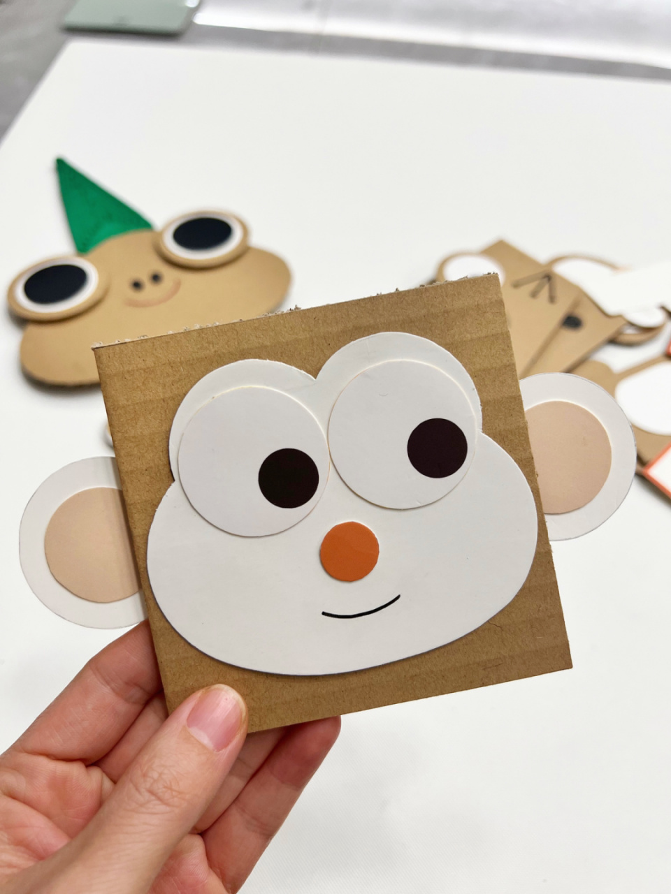 纸皮画# #快递箱改造# #动物手工# #亲子手工# #幼儿园手工# #变废为